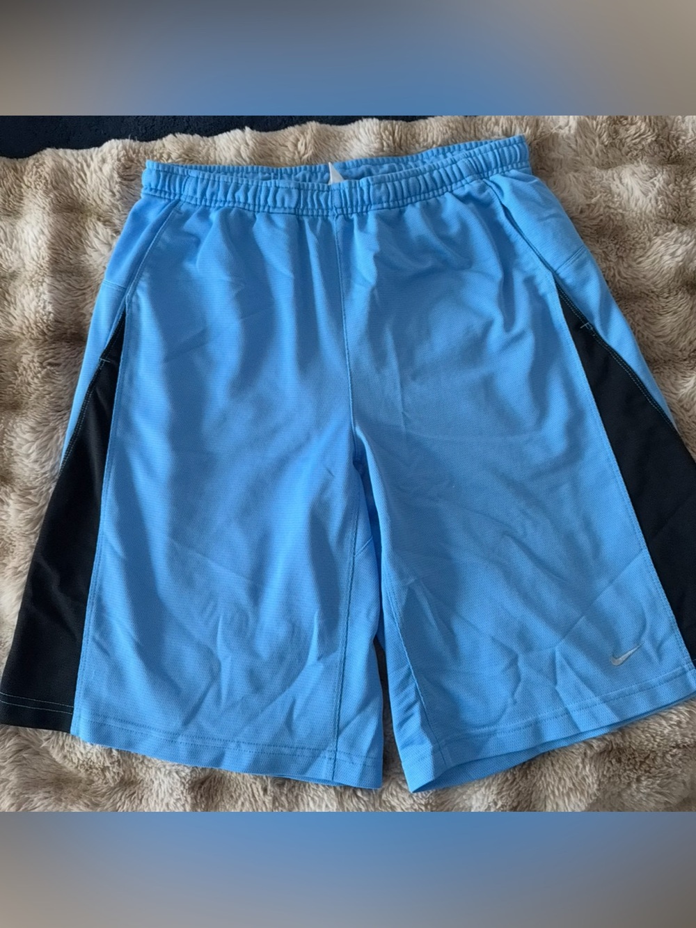 Nike Men's Light Blue Mesh Athletic Shorts Size L Black Trim Pockets - Picture 3 of 5